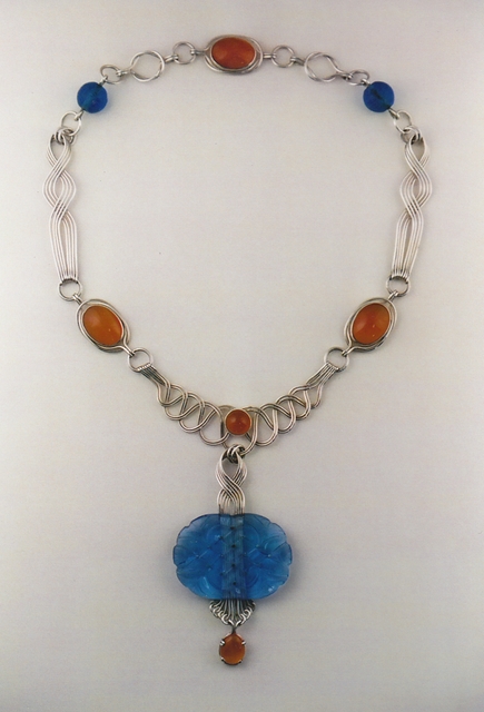 chinese_glass_necklace