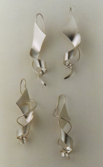 curl_earrings_2