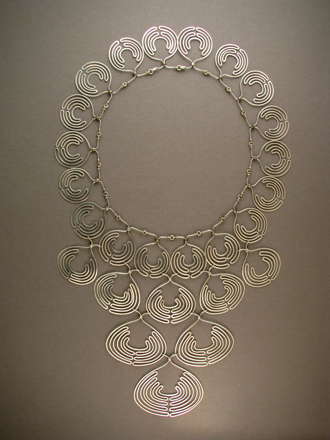 lace_collar