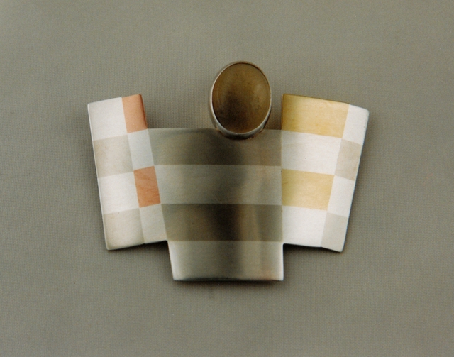 married_metal_pin01