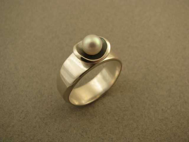 pearl_ring